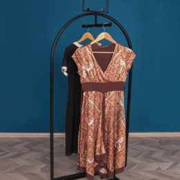Wide Middle Hanger Stand, Black Painted - Image 4