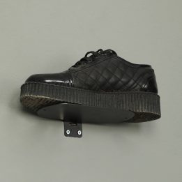 Wall-Mounted Shoe Display - Image 4